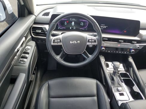 Used 2025 Kia Telluride S FWD image 12