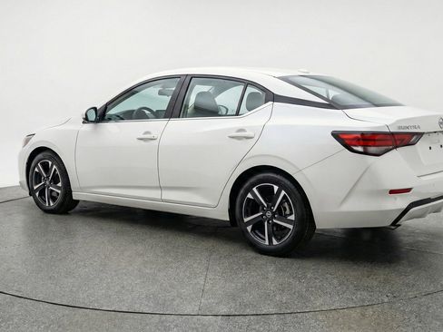 Used 2025 Nissan Sentra SV FWD image 6