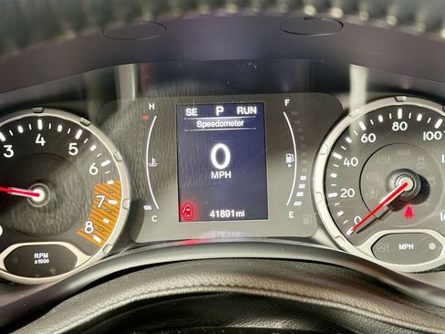 Used 2020 Jeep Renegade Altitude AWD/4WD image 15