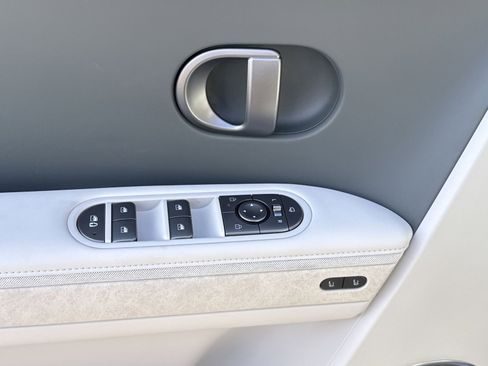 New 2026 Hyundai Ioniq 5 Limited image 15