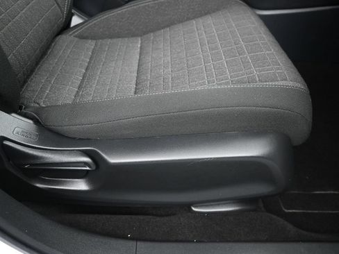 Used 2023 Honda HR-V LX image 11