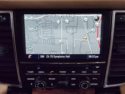 Used 2014 Porsche Panamera 4 image 36