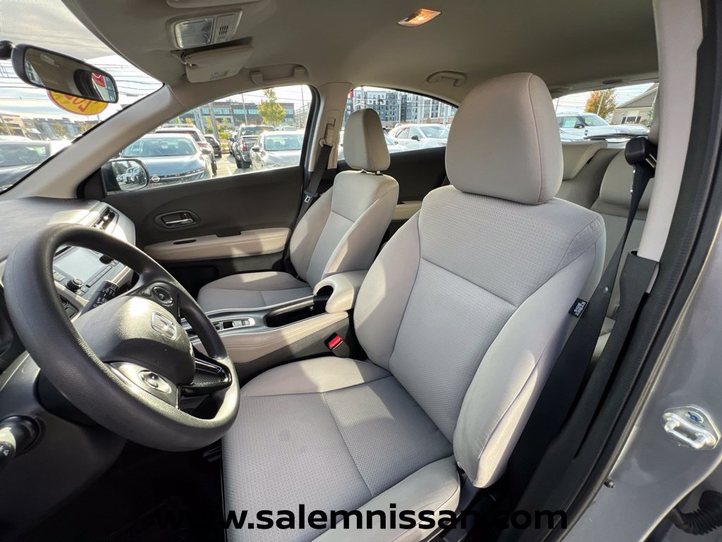 Used 2021 Honda HR-V LX image 9