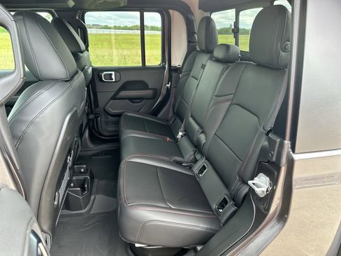 New 2025 Jeep Gladiator Rubicon w/ Safety Group image 20