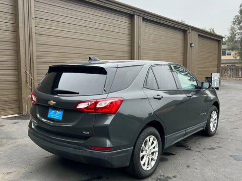 Used 2019 Chevrolet Equinox LS w/ LS Convenience Package image 6