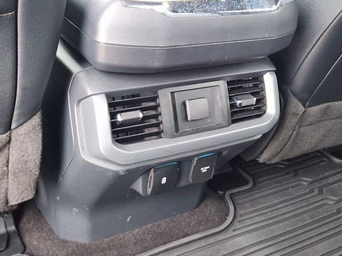 Used 2022 Ford F150 Lightning Lariat image 38