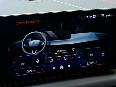 Used 2025 BMW M235i xDrive M235 xDrive Gran Coupe w/ Premium Package image 17