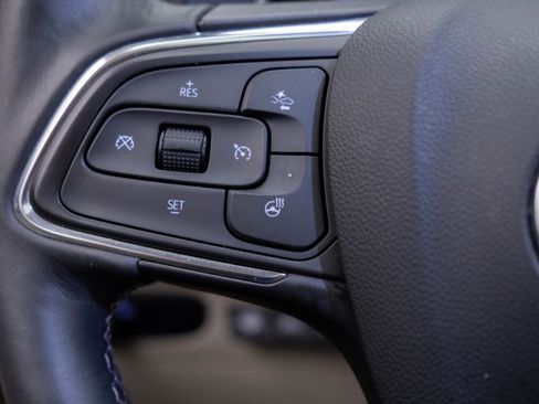 Used 2023 Buick Envision Avenir image 22