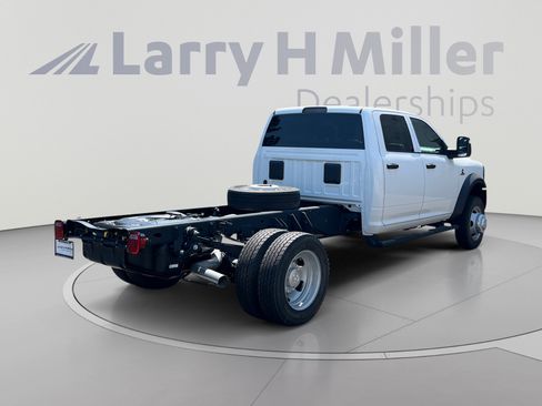 New 2026 RAM 5500 Tradesman w/ Chrome Appearance Group AWD/4WD image 5