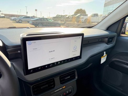 New 2025 Ford Maverick XLT w/ XLT Luxury Package image 19