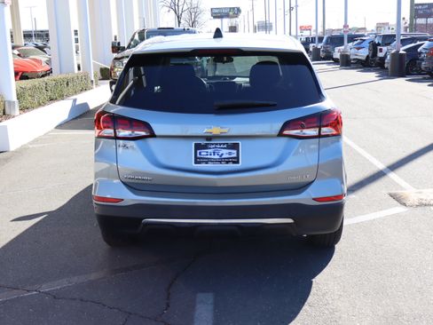 Used 2023 Chevrolet Equinox LT w/ Driver Convenience Package image 9
