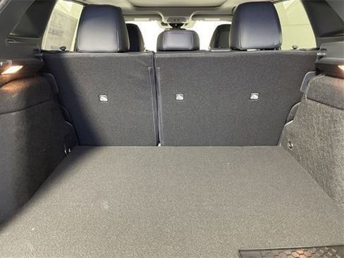 New 2025 Nissan Kicks SR image 11