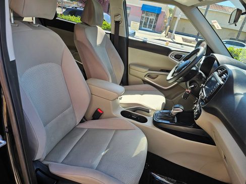 Used 2023 Kia Soul LX FWD image 21