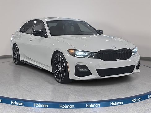 Certified 2022 BMW 330i Sedan w/ M Sport Package image 3