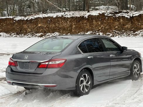 Used 2017 Honda Accord LX image 6