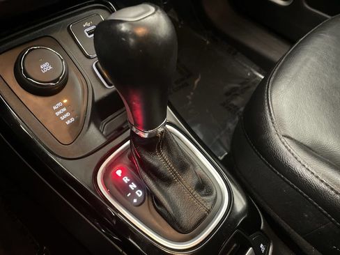Used 2019 Jeep Compass Limited w/ Safety & Security Group AWD/4WD image 10
