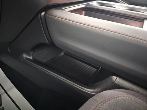 Used 2025 Ford Expedition Max Active image 32