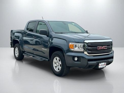 Used 2020 GMC Canyon 2WD Crew Cab w/ Convenience Package image 3