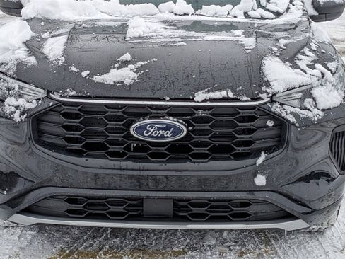 Certified 2023 Ford Escape ST-Line w/ Tech Pack #1 image 9