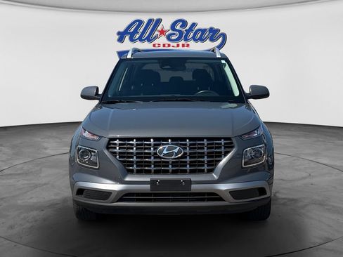 Used 2025 Hyundai Kona SEL FWD image 2