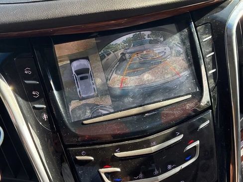 Used 2015 Cadillac Escalade Luxury AWD/4WD image 28