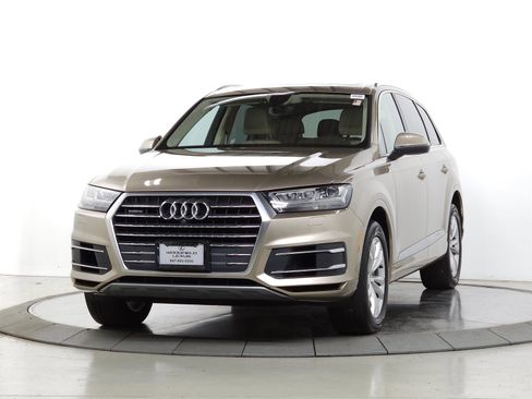 Used 2019 Audi Q7 3.0T Premium Plus w/ Premium Plus Package image 3
