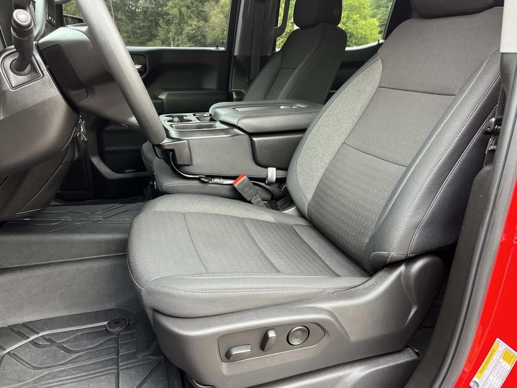 Used 2025 Chevrolet Silverado 1500 Custom w/ Turbomax Blackout Package AWD/4WD image 26