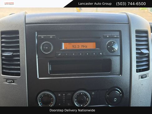 Used 2007 Dodge Sprinter 2500 RWD image 14