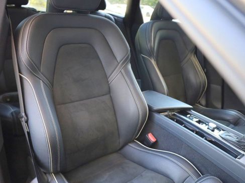 Used 2019 Volvo XC60 T6 R-Design w/ Protection Package Premier AWD/4WD image 43