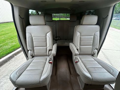Used 2019 GMC Yukon XL Denali w/ Open Road Package image 35