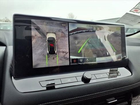 New 2025 Nissan Rogue Platinum w/ Tech Package image 12