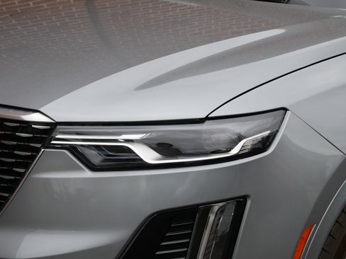 Certified 2023 Cadillac XT6 Premium Luxury image 5