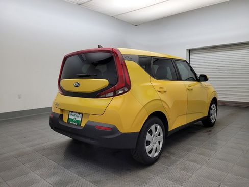 Used 2020 Kia Soul LX image 9
