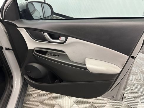 Used 2023 Hyundai Kona Limited w/ Cargo Package FWD image 15