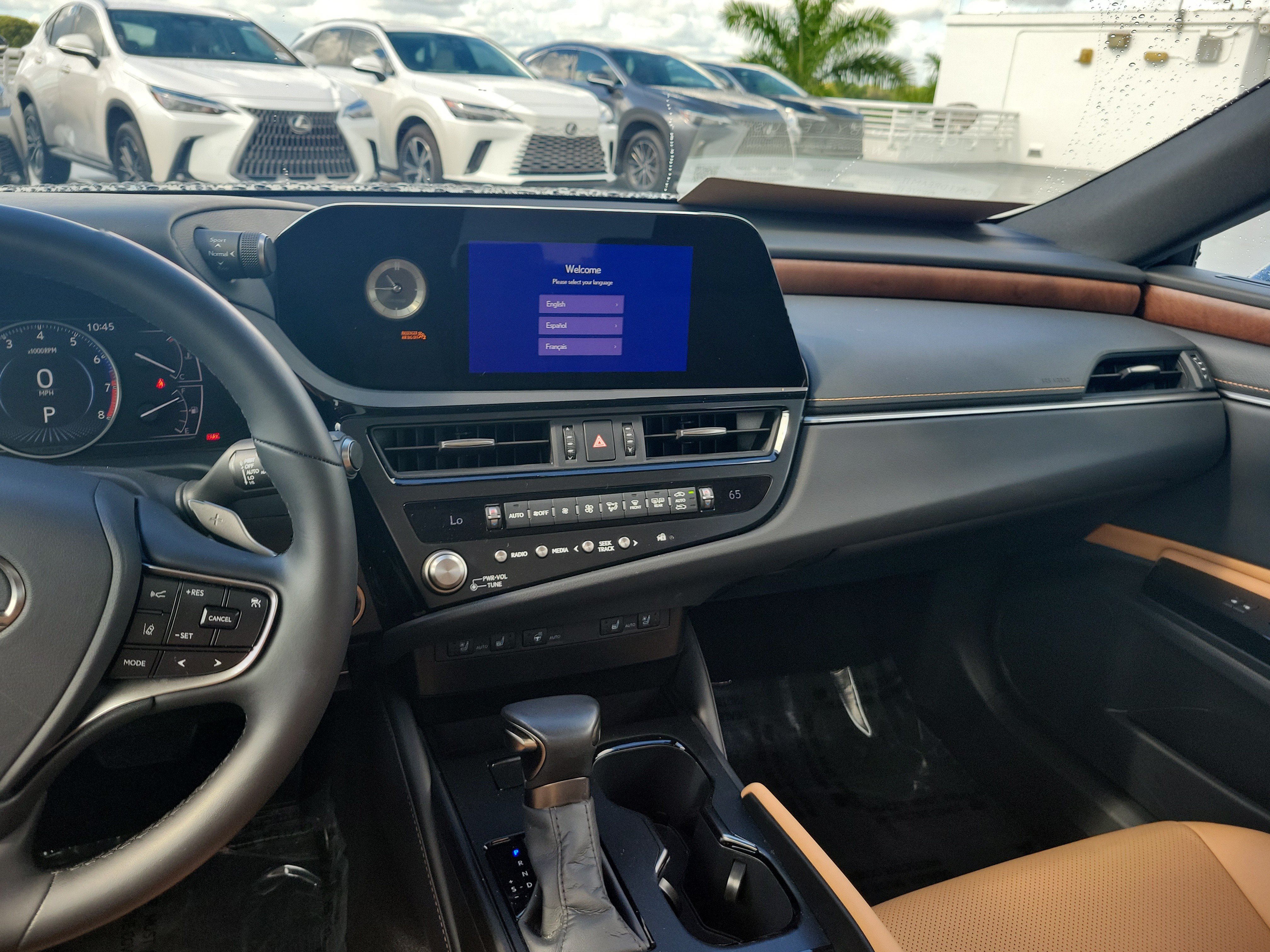 Used 2025 Lexus ES 350 w/ Premium Package FWD image 17