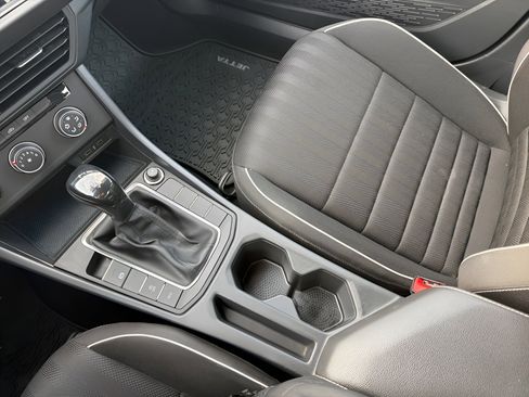 Used 2023 Volkswagen Jetta Sport image 20