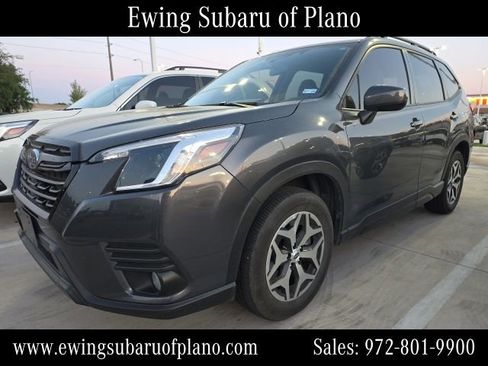 Used 2023 Subaru Forester Premium image 4