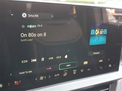 Used 2025 Ford Explorer ST-Line w/ ST-Line Street Pack image 17