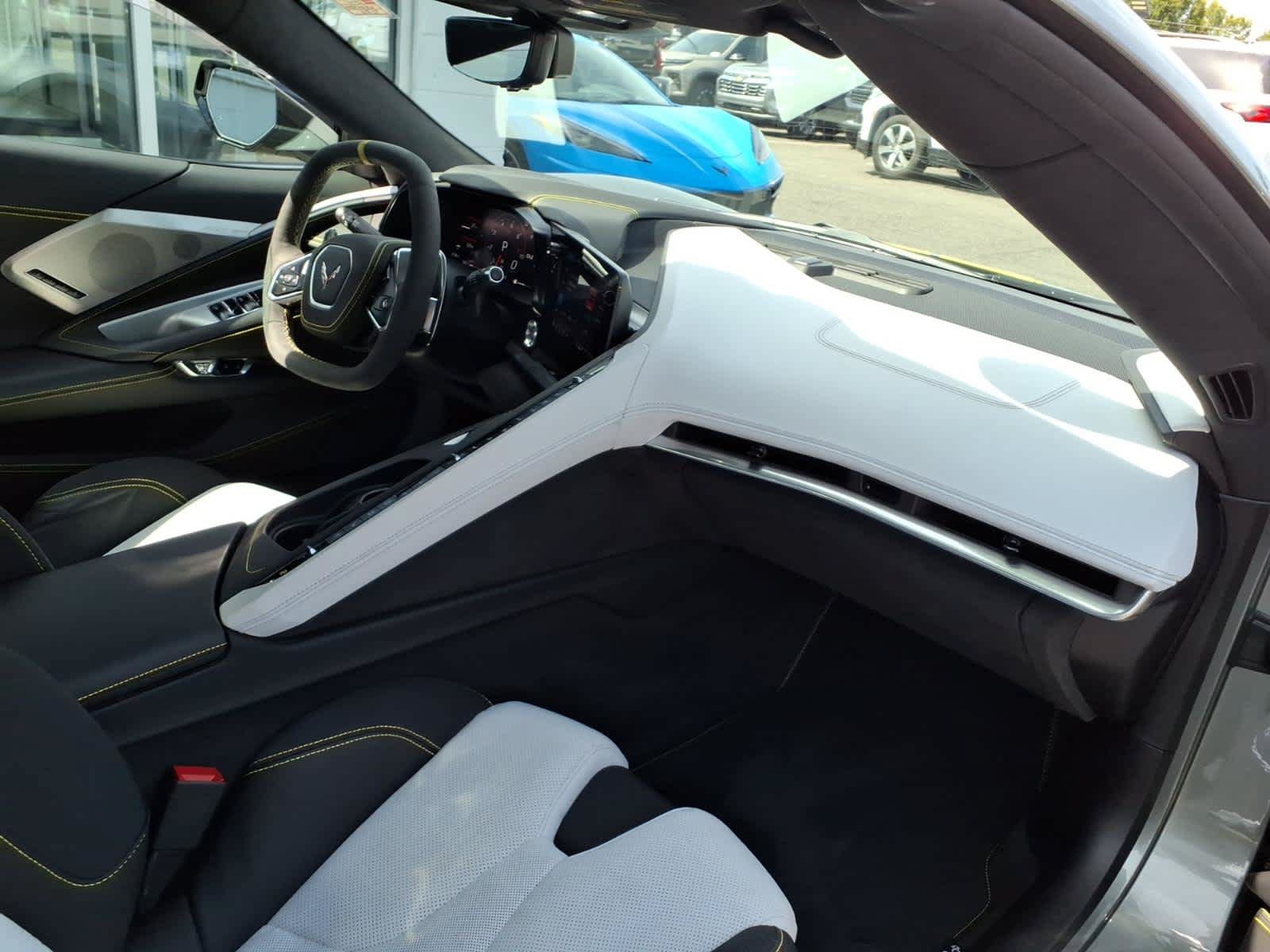 Certified 2022 Chevrolet Corvette Stingray Premium Conv RWD image 17