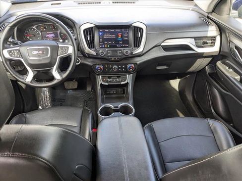 Used 2023 GMC Terrain SLT image 16