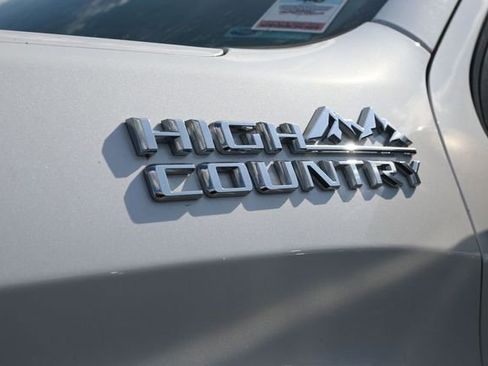 Used 2024 Chevrolet Silverado 3500 High Country w/ High Country Premium Package AWD/4WD image 5