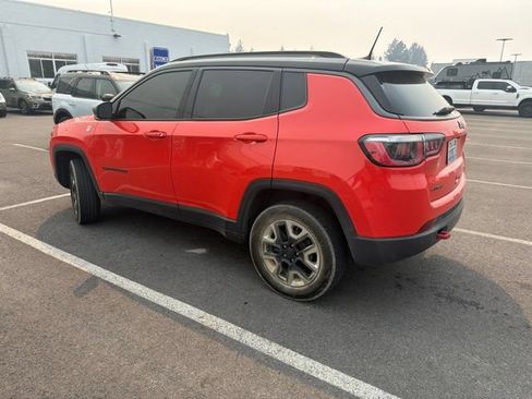 Used 2018 Jeep Compass Trailhawk w/ Leather Interior Group AWD/4WD image 5