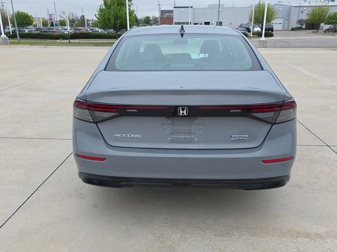 Used 2025 Honda Accord Touring image 4