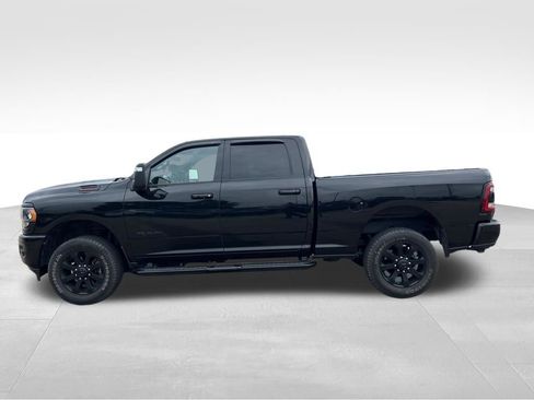 Used 2024 RAM 2500 Big Horn w/ Night Edition AWD/4WD image 12