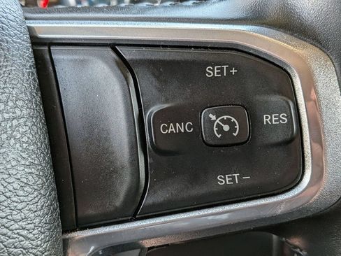 Used 2021 RAM 1500 Laramie AWD/4WD image 18