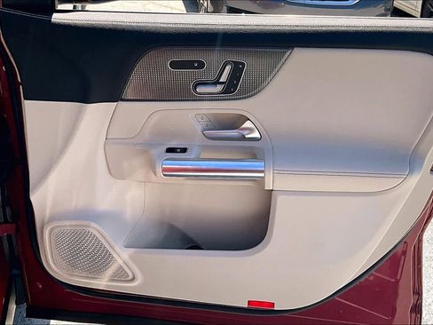 Used 2022 Mercedes-Benz GLA 250 image 21