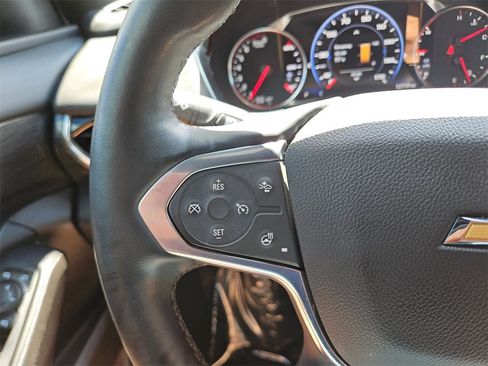 Used 2023 Chevrolet Traverse High Country image 23