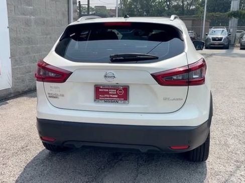 Used 2022 Nissan Rogue Sport SL w/ Premium Package image 26