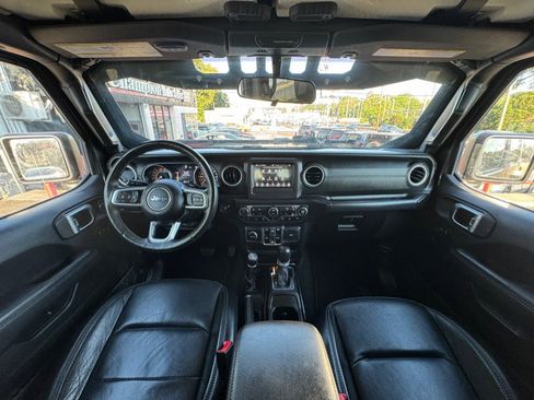 Used 2018 Jeep Wrangler Unlimited Sahara w/ Safety Group AWD/4WD image 44
