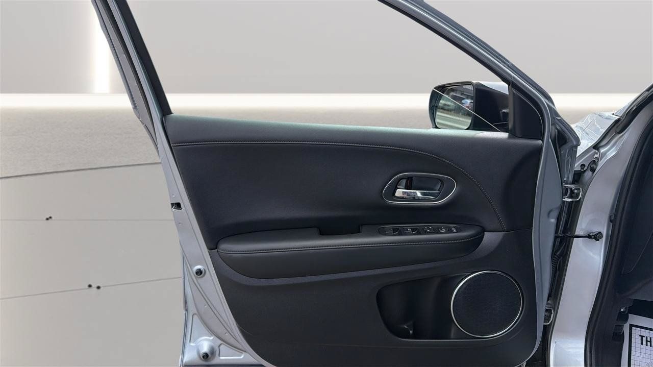 Used 2022 Honda HR-V EX-L image 18